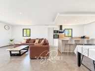Villa plain-pied avec piscine, garage et sous-sol — photo 3