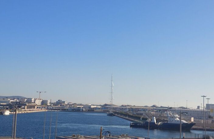 Studio 36 m² avec vue panoramique sur la mer et le port — photo 3
