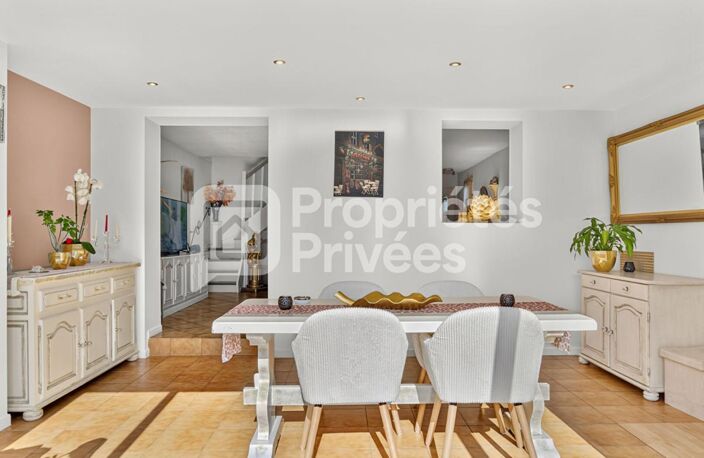 Maison mitoyenne - 5 pièces 4 chambres Mouans-Sartoux, secteur résidentiel — photo 3