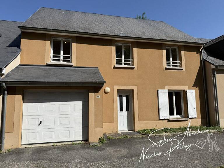 Maison avec 5 chambres, garage et jardin — photo 1