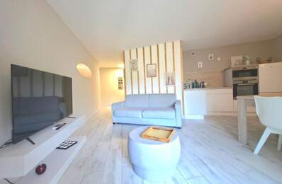 BORMES-LA-FAVIÈRE DERNIER ÉTAGE APPARTEMENT ENTIÈREMENT RÉNOVÉ — photo du bien