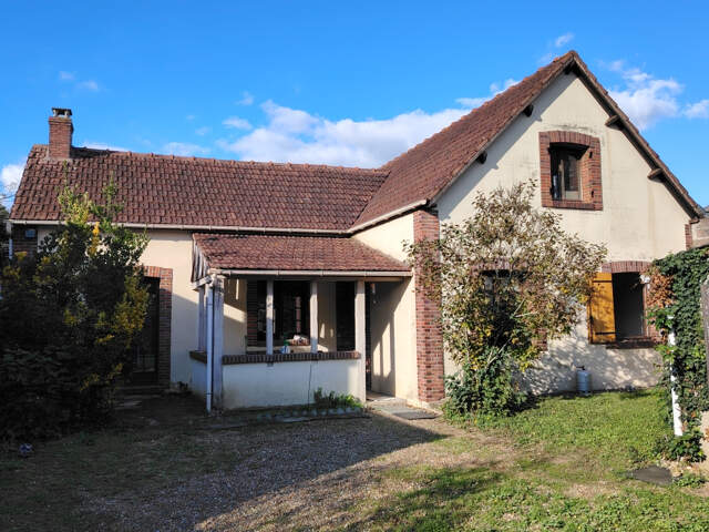 Maison Lucé à rénover — photo du bien