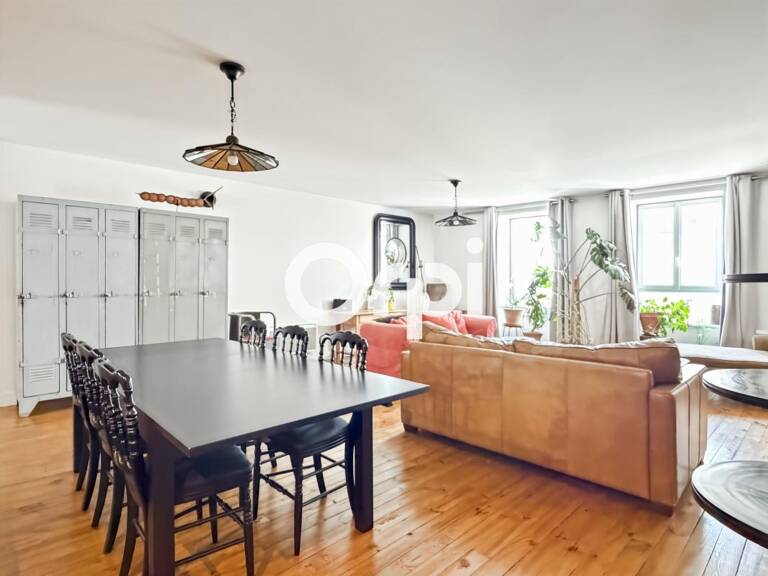 Saint-Martin-en-Haut centre : appartement T5 de 160 m² rénové avec 4 chambres et suite parentale   — photo 1