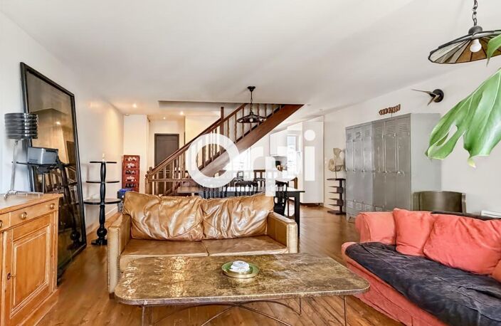 Saint-Martin-en-Haut centre : appartement T5 de 160 m² rénové avec 4 chambres et suite parentale   — photo 2