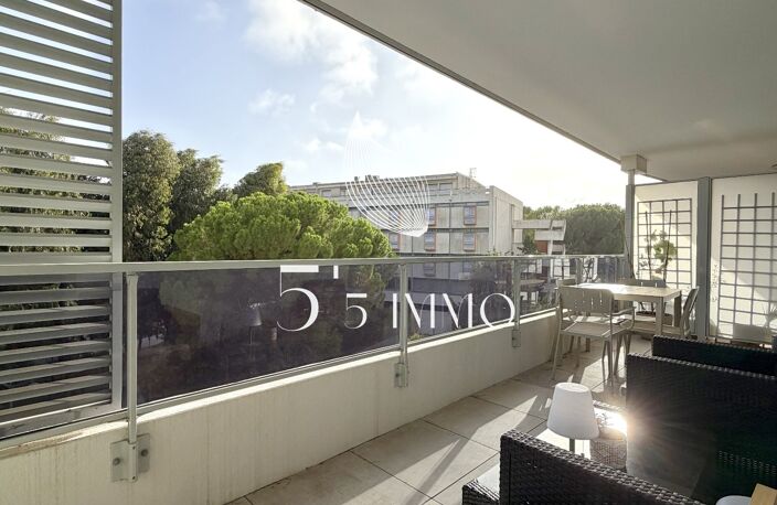 ETAGE ELEVE - GRAND 2 PIECES — photo 2