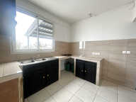 À LOUER   BEL APPARTEMENT T3 EN CENTRE-VILLE DE SAINT-PIERRE — photo 2