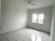 À LOUER   BEL APPARTEMENT T3 EN CENTRE-VILLE DE SAINT-PIERRE — photo 4
