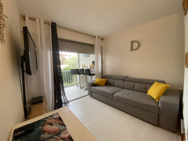 Studio refait à neuf résidence avec piscine à deux pas des p — photo 1