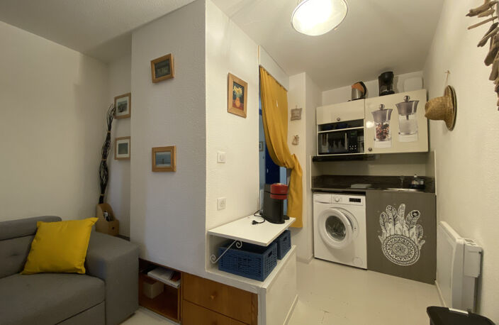 Studio refait à neuf résidence avec piscine à deux pas des p — photo 4