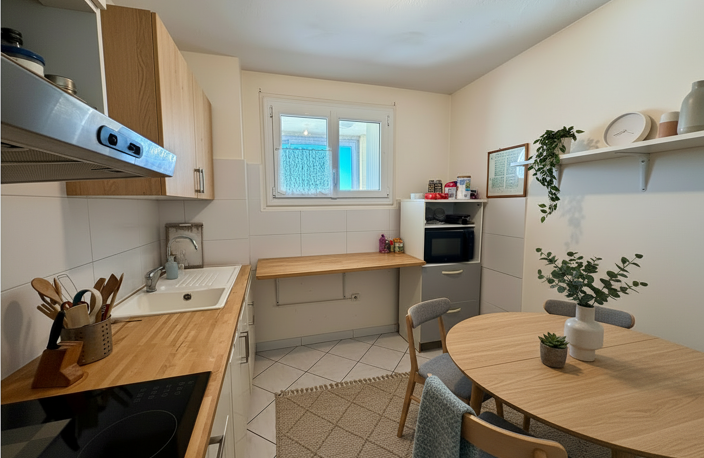 HYÈRES GARE   T2 DE 57 M2 AVEC BALCON - RESIDENCE AVEC ASCEN — photo 3