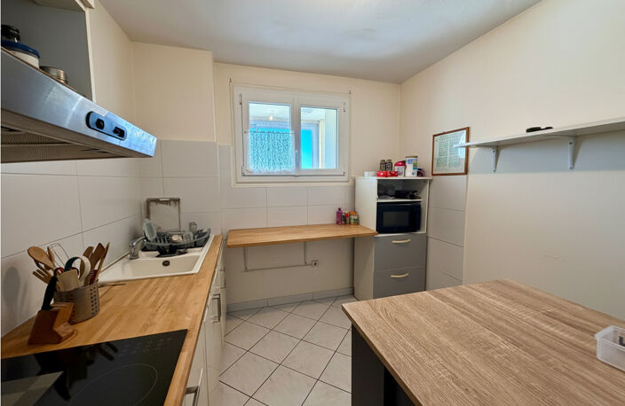 HYÈRES GARE   T2 DE 57 M2 AVEC BALCON - RESIDENCE AVEC ASCEN — photo 4