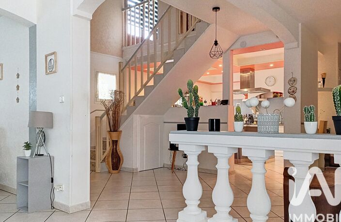 Vente Maison/villa 9 pièces — photo 3