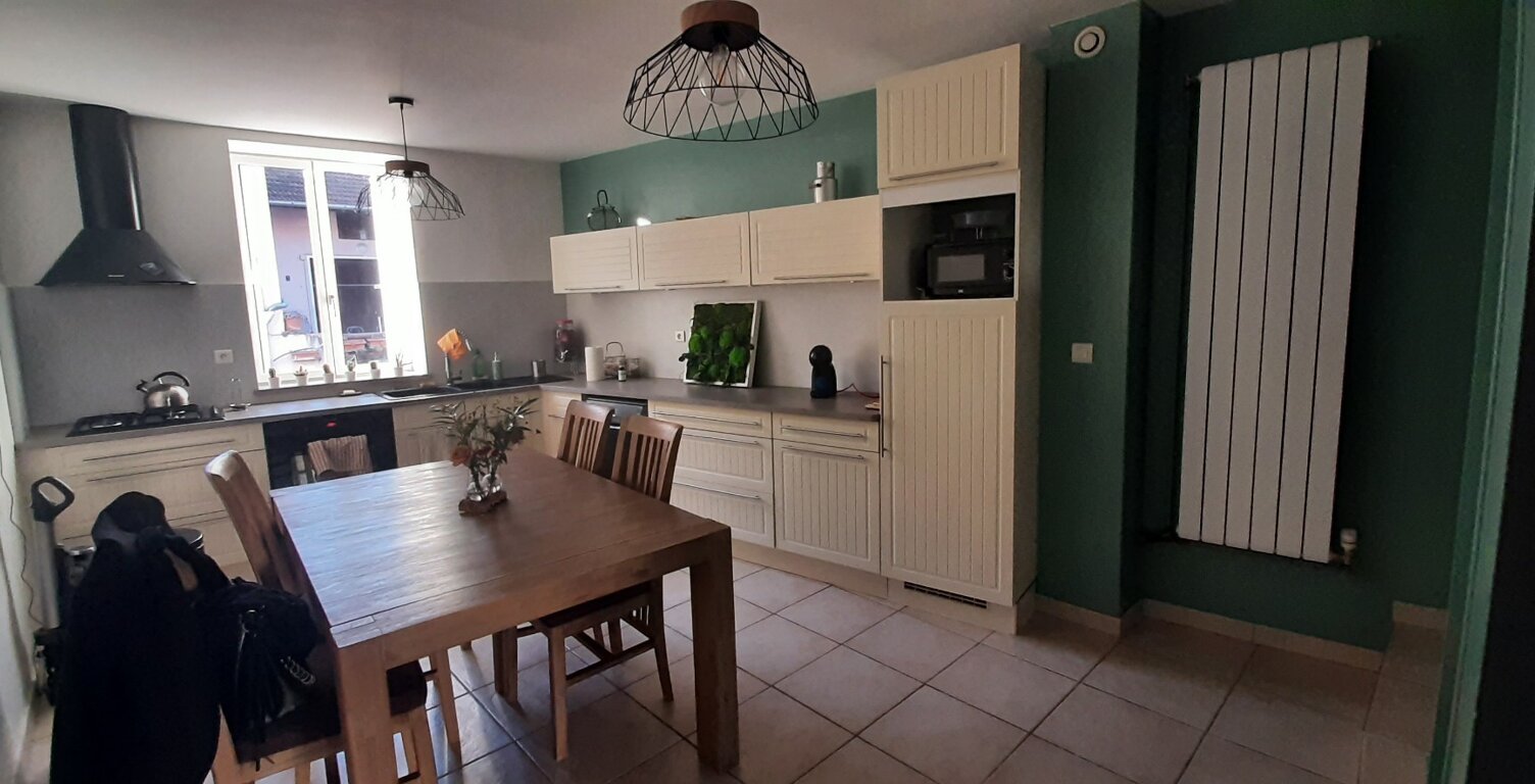 Location maison  90 m² à Montluel (01120) — photo 1