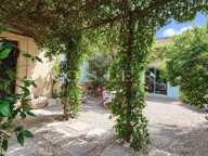 Maison bourgeoise avec jardin et garage au cœur du village — photo 2