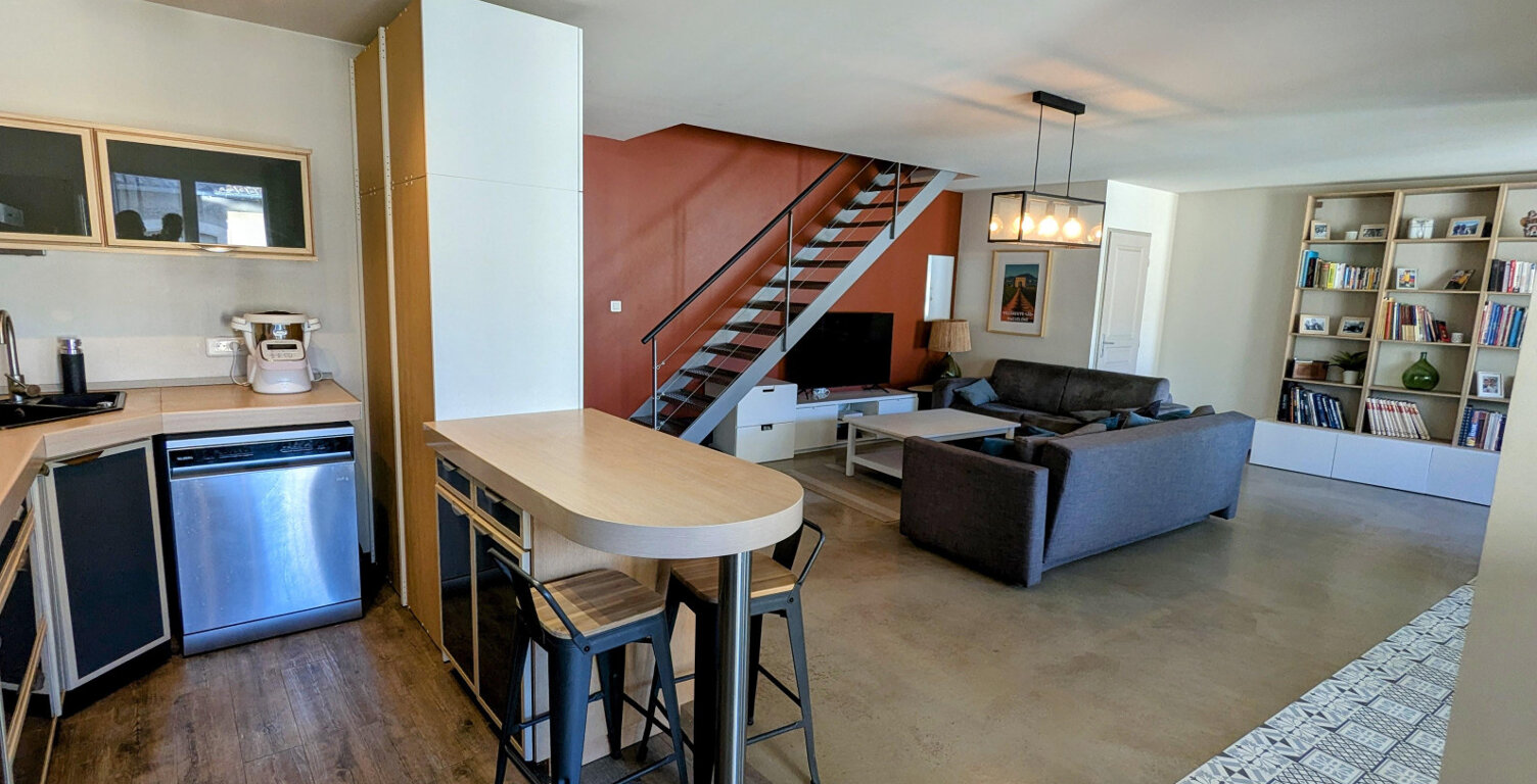 Appt. T4 en duplex dans maison de village - Garage — photo 1