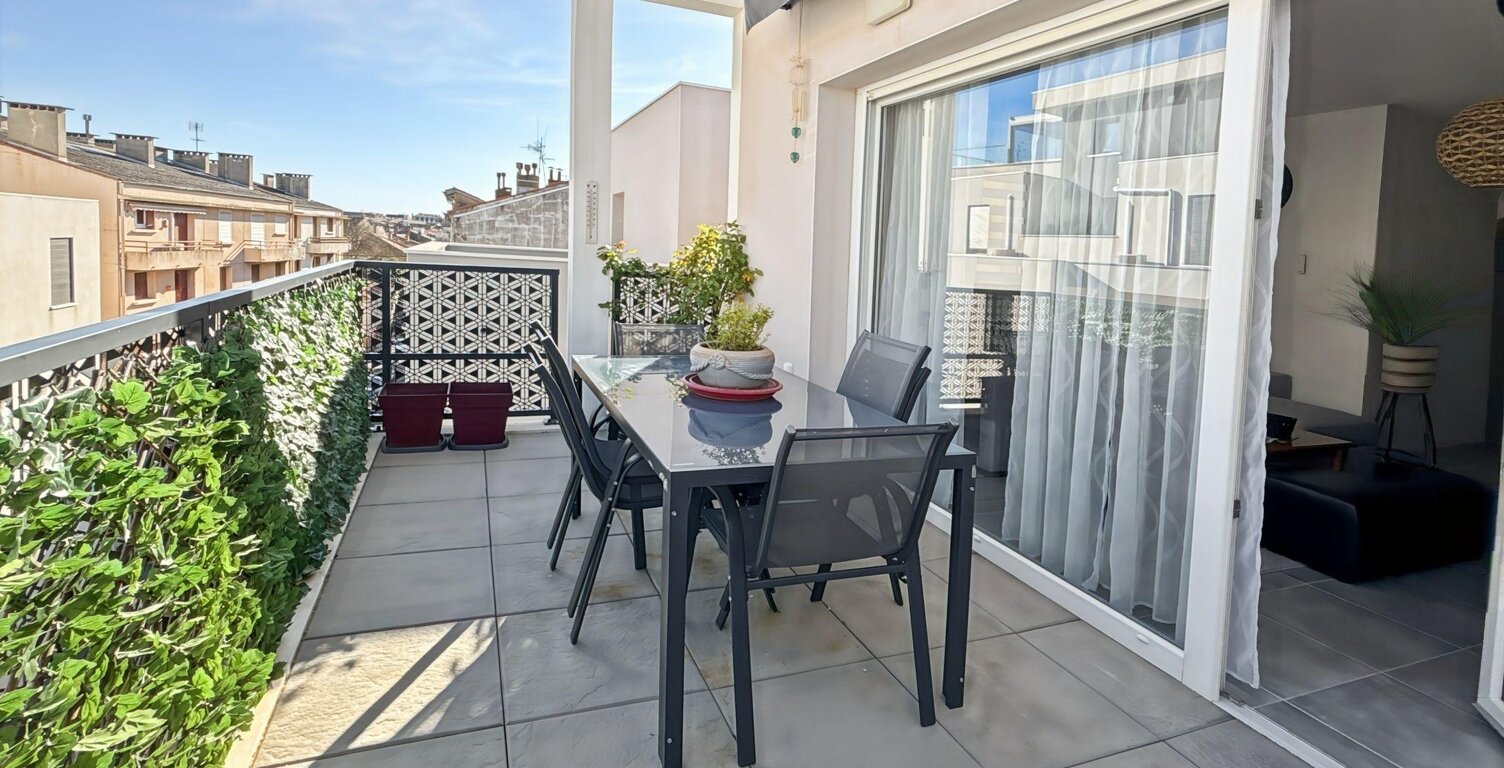 Appartement - 62m² - Béziers — photo 1