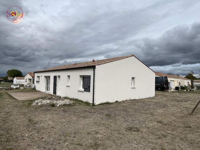 Maison 6 pièces 110 m² à Genté — photo du bien