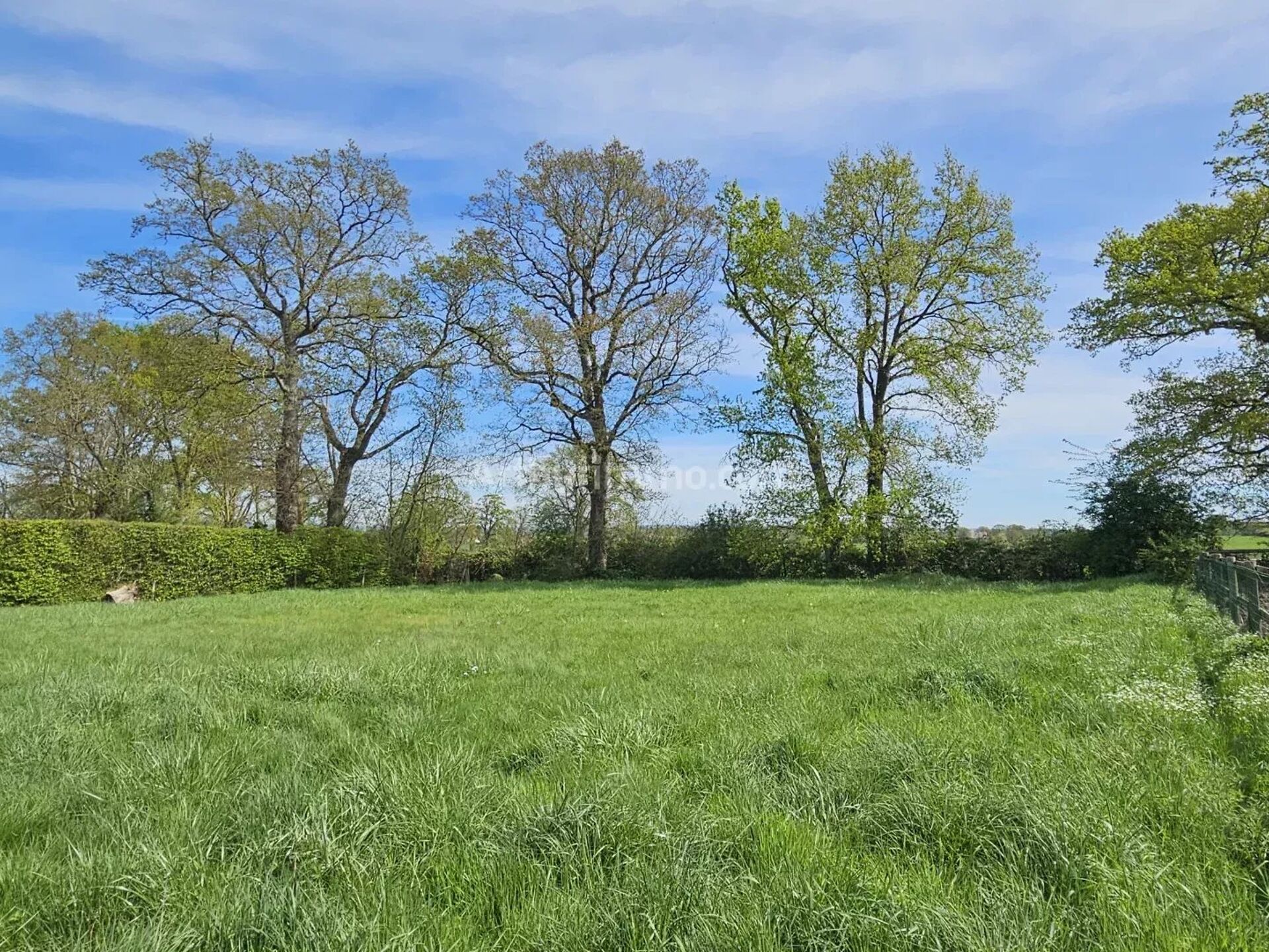 Terrain 1 pièce · à Janville · 116 200 €