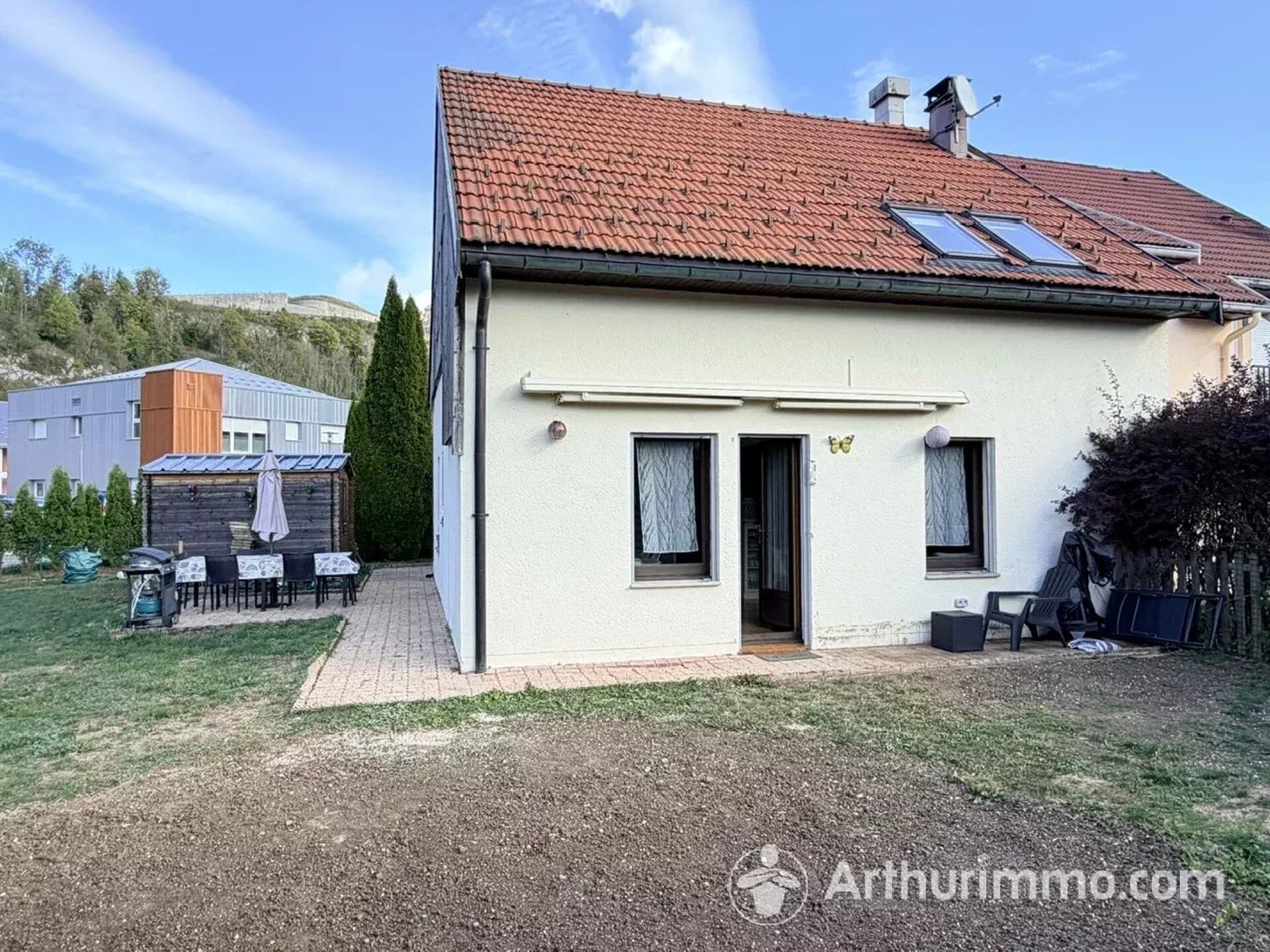 Maison 5 pièces 93 m² · à La Cluse-Et-Mijoux · 93 m² · 320 000 €