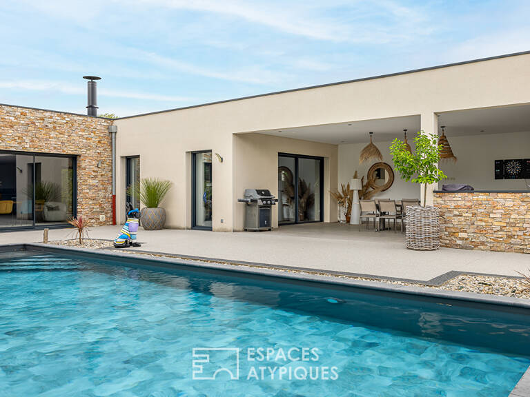Contemporaine et piscine ou l'art de vivre en extérieur paysagé — photo 1