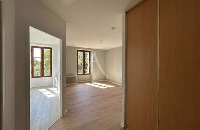 Appartement T2 - Jonzac Place du Château — photo du bien