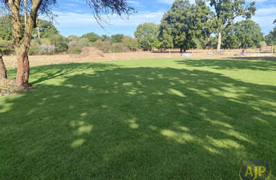Terrain constructible 1076 m² — photo du bien