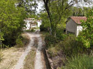 Ardèche. Chomérac. Une propriété rare dans un écrin de verdure. — photo 3