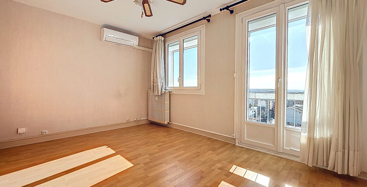 Appartement 2 pièces 41 m²  Montauban Le Rond — photo 1