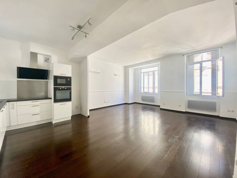 Appartement T3 de 73m2 Marseille 13006 — photo 1