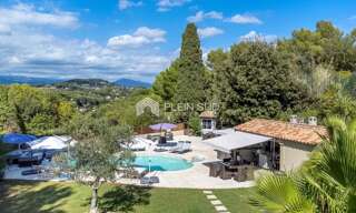 Maison 6 Pièces 220 m² à louer à Le Cannet (06110)