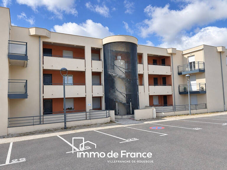 appartement T2 de 48 m² avec vue panoramique, parking et piscine. — photo 1