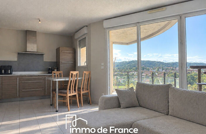 appartement T2 de 48 m² avec vue panoramique, parking et piscine. — photo 2