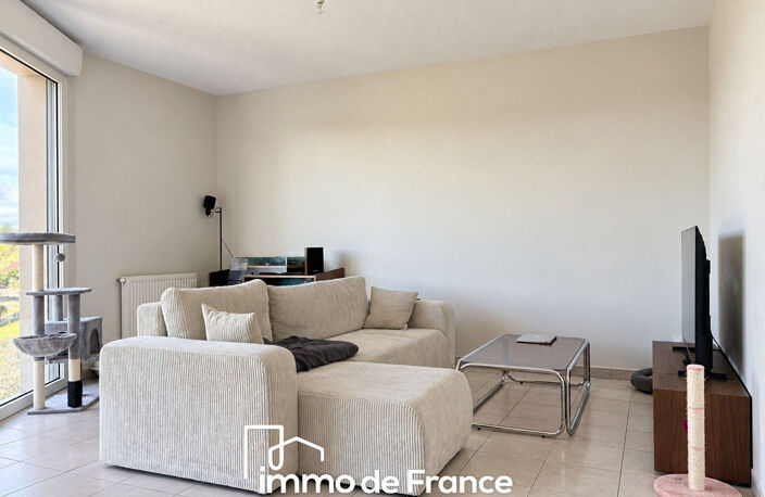 appartement T2 de 48 m² avec vue panoramique, parking et piscine. — photo 3
