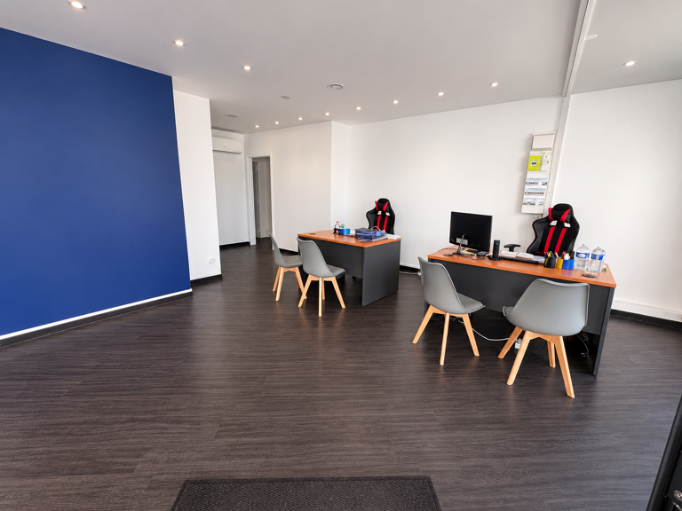 Commerce  80 m² — photo 1