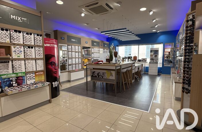 Vente Local commercial 252 m&sup2; — photo 4