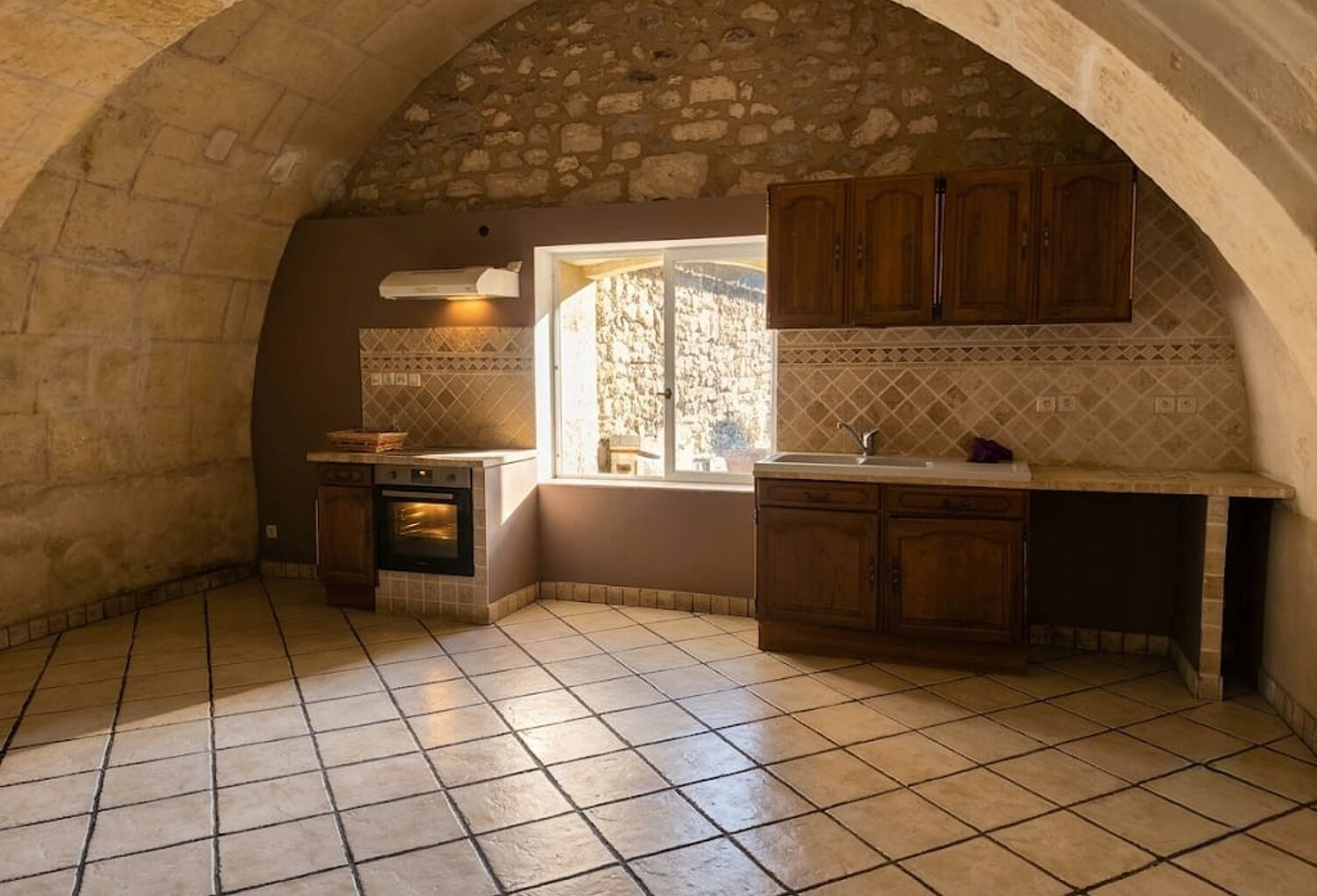 DPT (13) Maison à vendre à Tarascon  avec terrasse et garage — photo 1