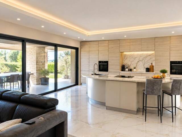 Rare ensemble immobilier à Bourg-lès-Valence — photo du bien