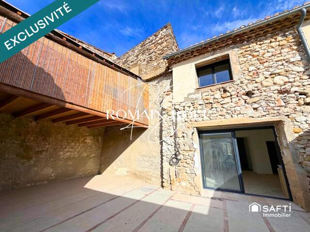 Maison 4 pièces de 143m2 avec terrasse extérieure garage et cave — photo du bien