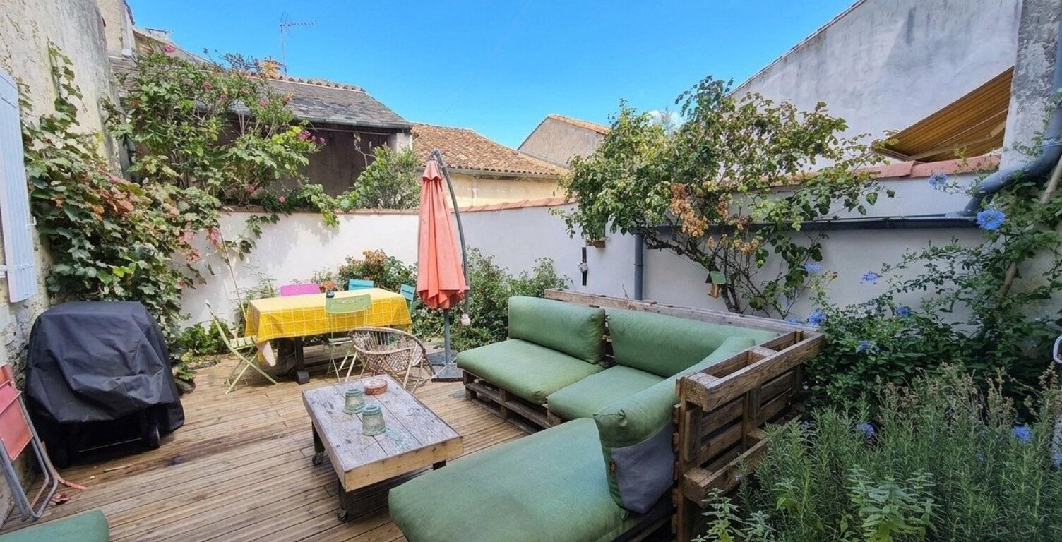 Coup de cœur  Charmante maison de ville de 125 m² avec terrasse de 44 m² — photo 1