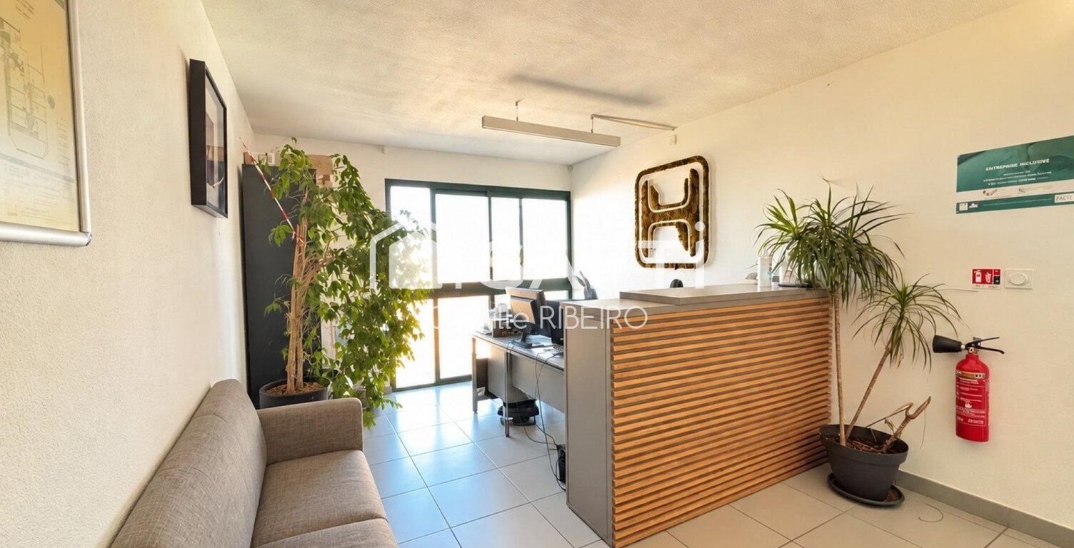 PERPIGNAN AVENUE KENNEDY, BEAU BUREAUX — photo 1