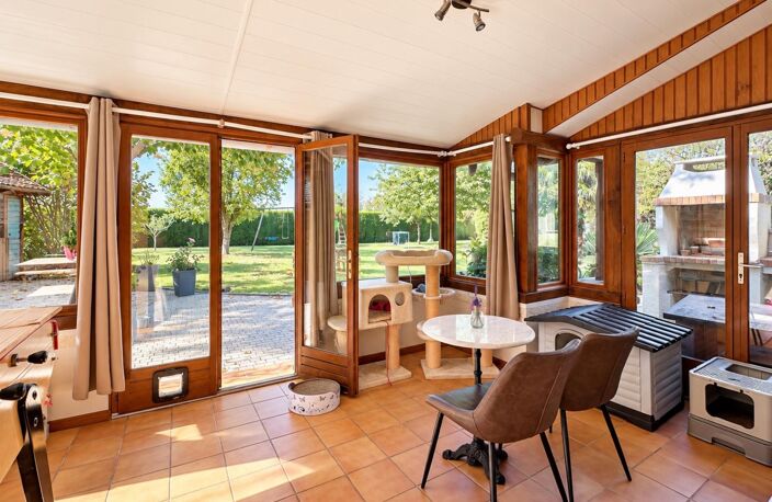 Maison familiale, 5 chambres et jardin paysager — photo 3