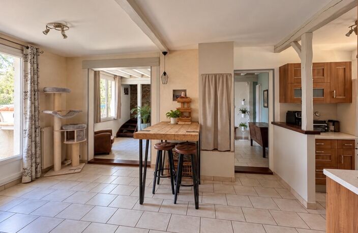 Maison familiale, 5 chambres et jardin paysager — photo 4