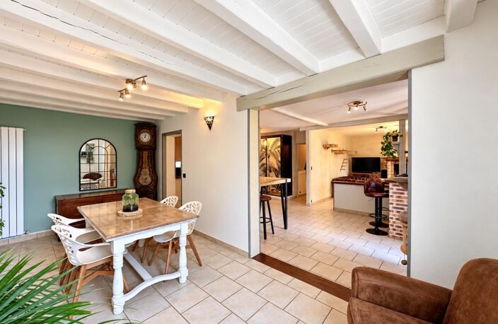 Maison familiale, 5 chambres et jardin paysager — photo 5
