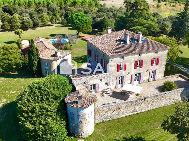 Magnifique Château rénové avec gîte et piscine — photo 1