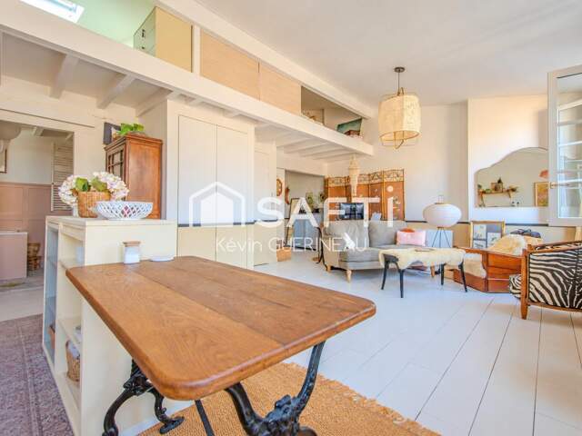 EXCLUSIVITÉ   BORDEAUX PEY-BERLAND  SUPERBE APPARTEMENT RÉNOVÉ AU DERNIER ÉTAGE — photo du bien