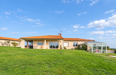 Maison T5 sur 2700 m2 avec piscine et spa — photo du bien