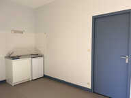 A LOUER - Appartement T2 avec terrasse à Saint-Gaultier — photo 3