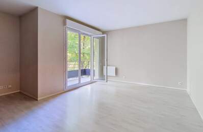 Appartement 3 pièces - Combs-la-Ville - 957.61 € — photo du bien