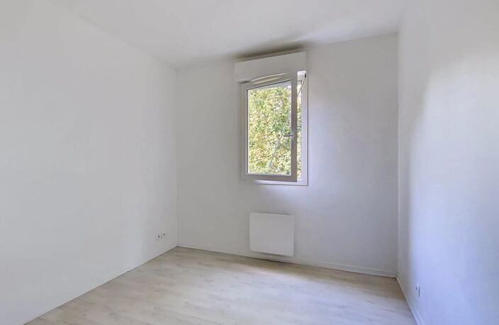 Appartement 3 pièces - Combs-la-Ville - 957.61 € — photo 4