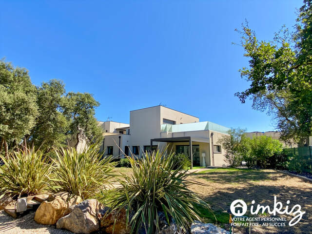 VILLA CONTEMPORAINE AUX BELLES PRESTATIONS — photo du bien